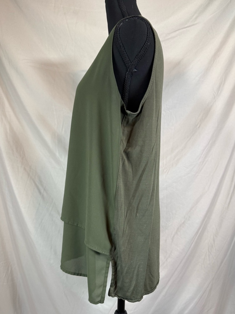 Michael Kors Olive Green Layered V-Neck Sleeveless Blouse 💚 - Picture 5 of 7